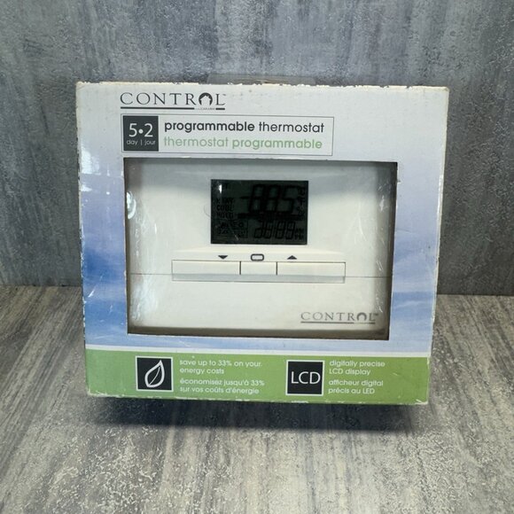 Control Programmable thermostat 5+2 Day Programming with 4 programs per day LCD - Picture 1 of 7
